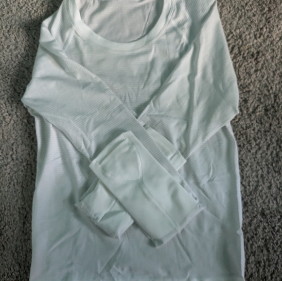 Lululemon swiftly tech long sleeve - Picture 3 of 5